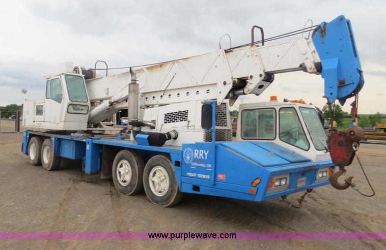 image for item B4783 1968 Bucyrus Erie 45C HydroCrane 30 ton hydraulic truck crane