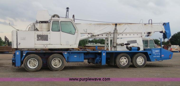 image for item B4783 1968 Bucyrus Erie 45C HydroCrane 30 ton hydraulic truck crane