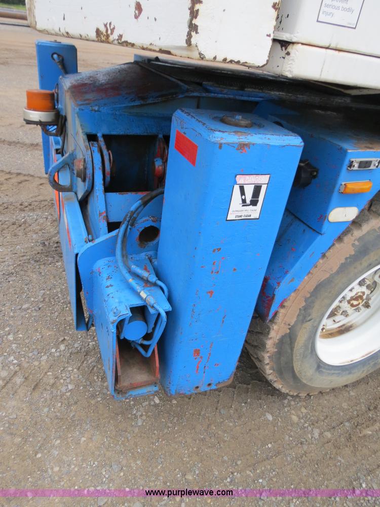 image for item B4783 1968 Bucyrus Erie 45C HydroCrane 30 ton hydraulic truck crane