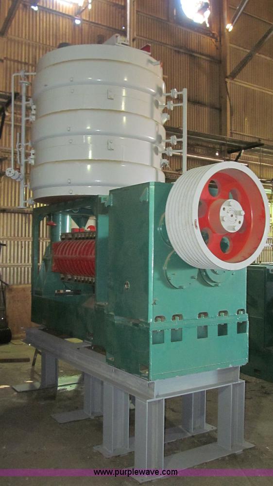 image for item C3572 Sunca ZX28 oil press