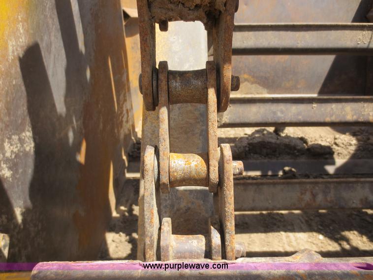 image for item D5995 1980 John Deere 762 paddle wheel scraper