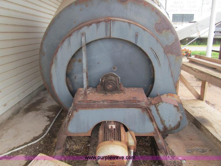 image for item E7538 Speed King stainless steel conveyor mixer and fertilizer hopper with scale