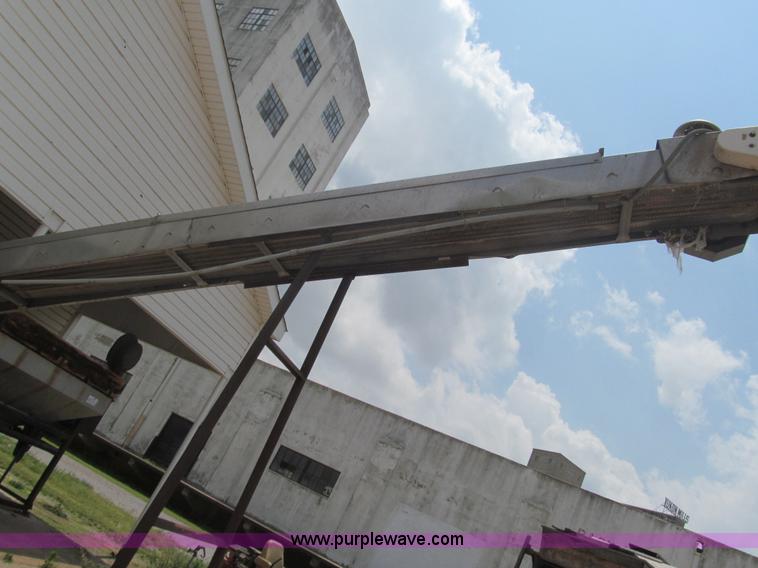 image for item E7538 Speed King stainless steel conveyor mixer and fertilizer hopper with scale