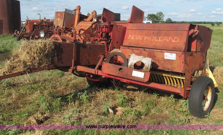 image for item F3192 1976 New Holland 276 small square baler