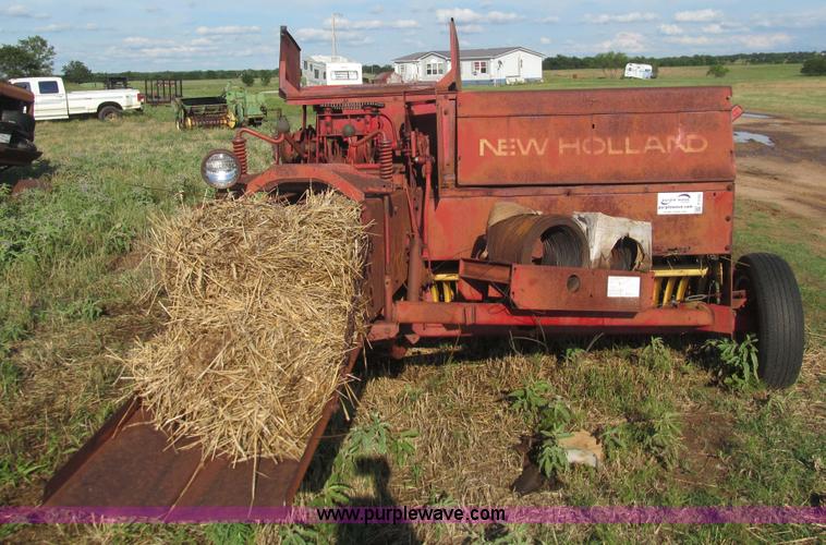 image for item F3192 1976 New Holland 276 small square baler