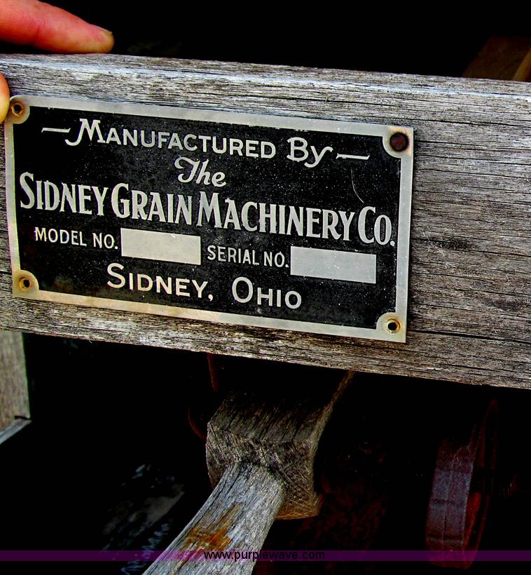 image for item F3199 Sidney Grain Machinery Co. grain cleaner