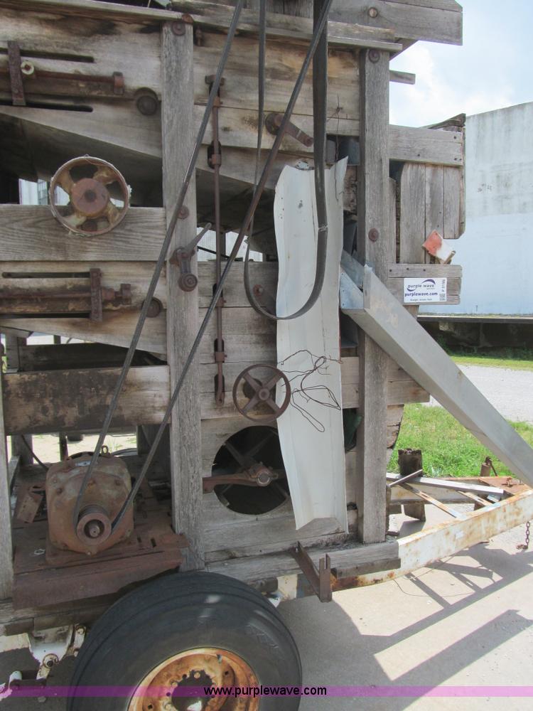 image for item F3199 Sidney Grain Machinery Co. grain cleaner