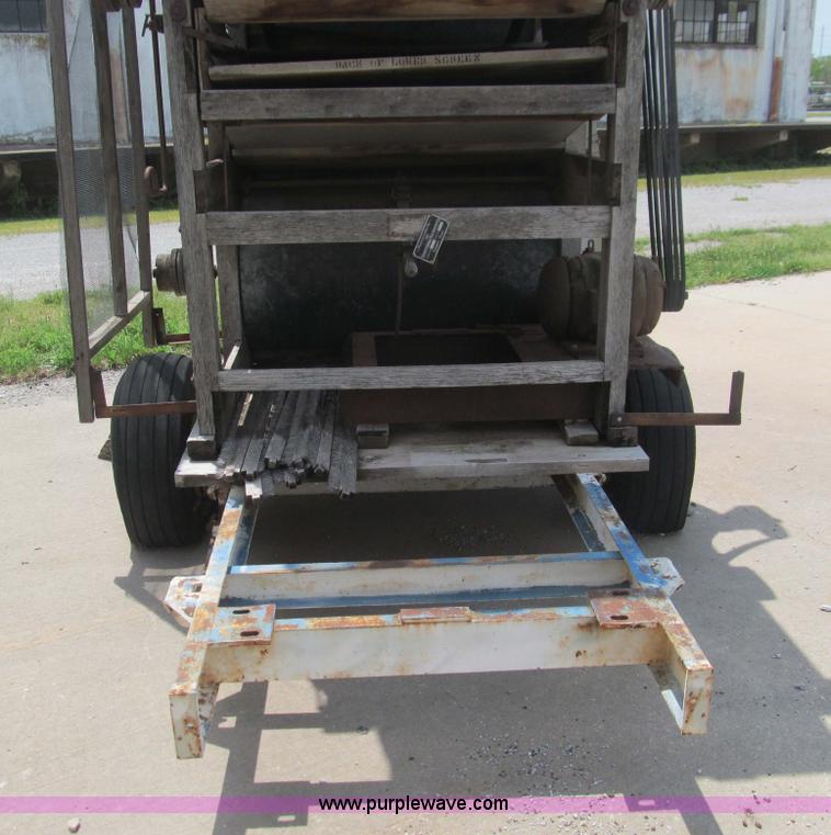 image for item F3199 Sidney Grain Machinery Co. grain cleaner
