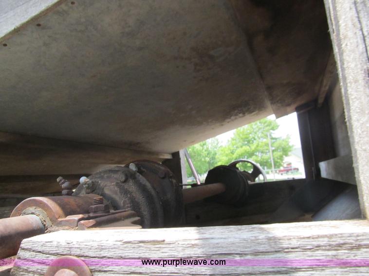 image for item F3199 Sidney Grain Machinery Co. grain cleaner