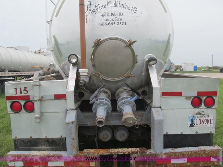 image for item F3200 2007 Dragon 150BBL vacuum trailer