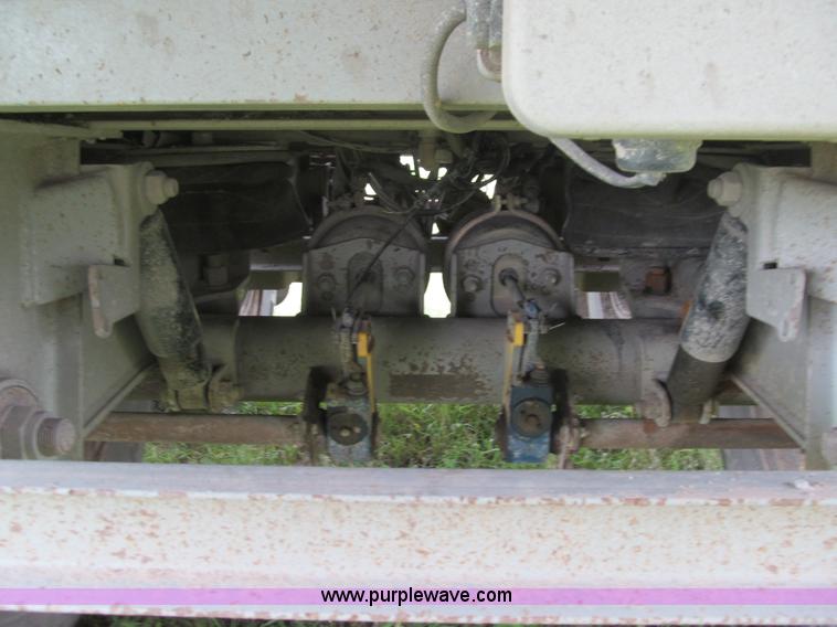 image for item F3200 2007 Dragon 150BBL vacuum trailer