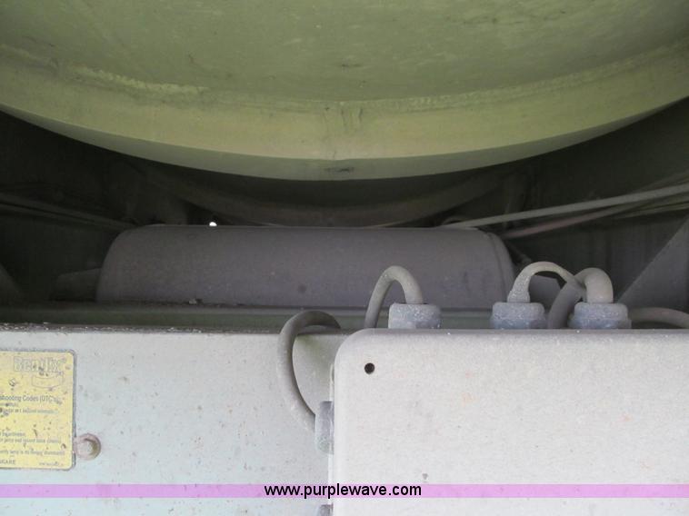 image for item F3200 2007 Dragon 150BBL vacuum trailer