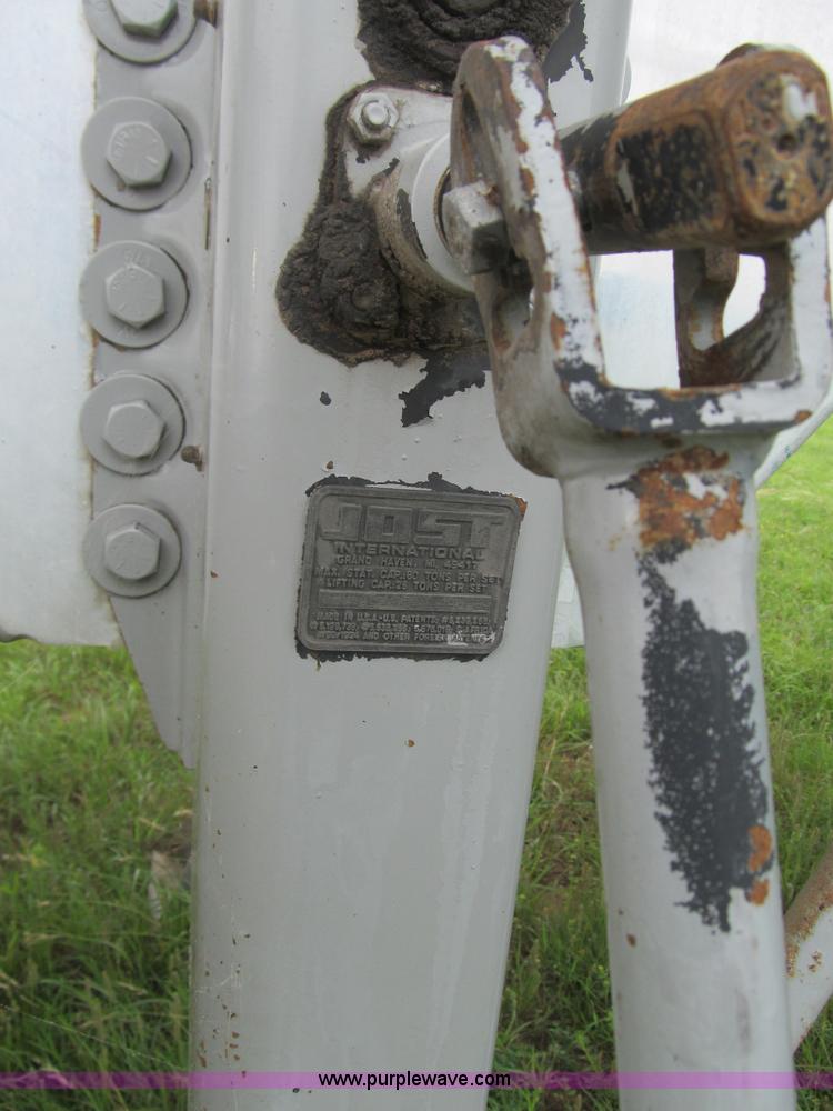 image for item F3200 2007 Dragon 150BBL vacuum trailer