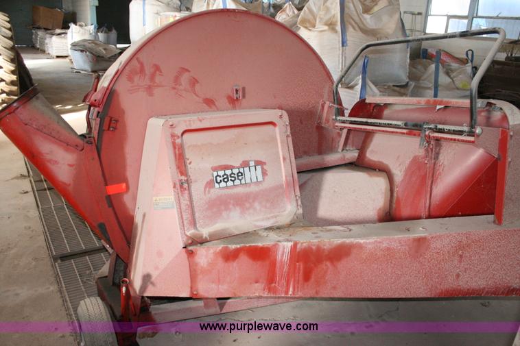 image for item G5523 Case IH 600 blower