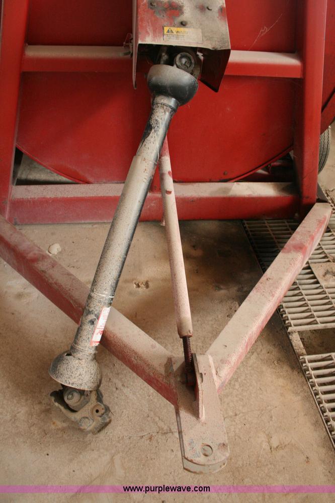 image for item G5523 Case IH 600 blower