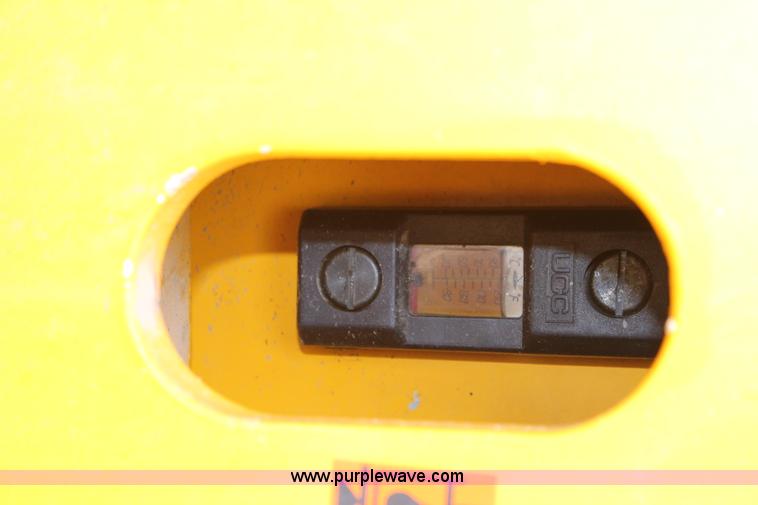 image for item G5733 JCB VM115 Vibromax roller