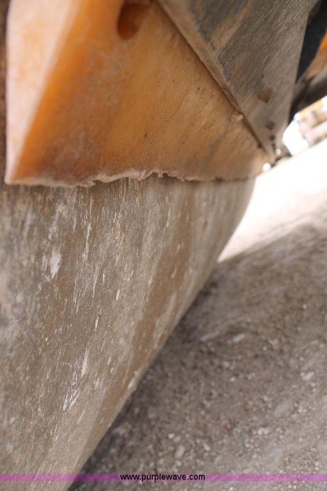 image for item G5733 JCB VM115 Vibromax roller