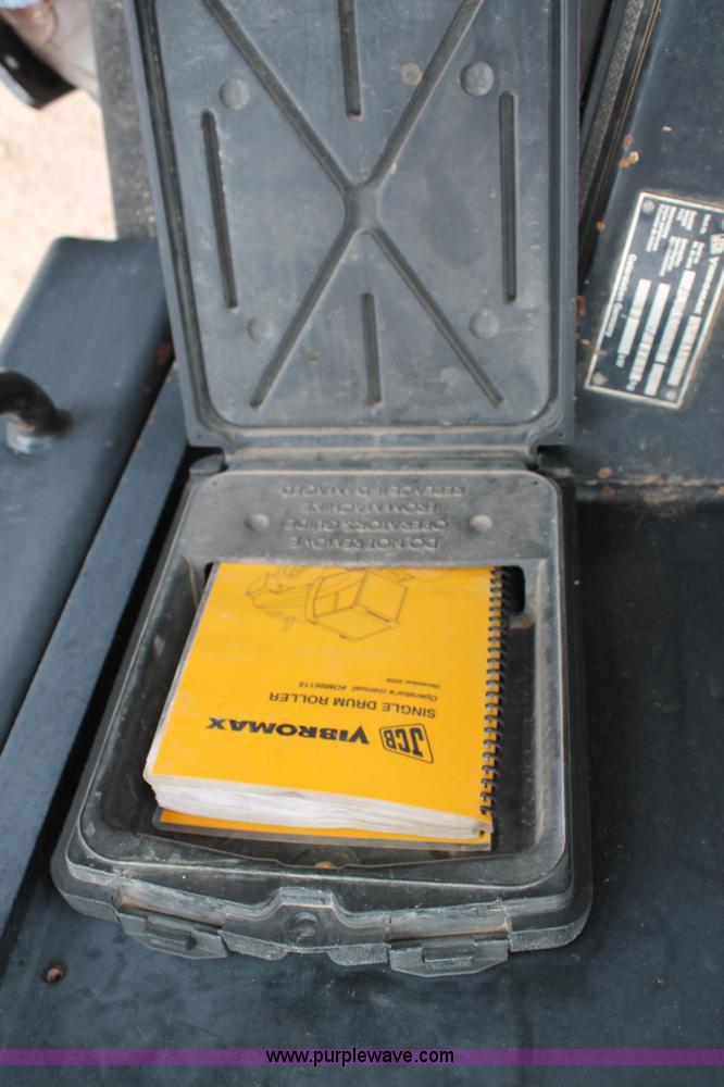 image for item G5733 JCB VM115 Vibromax roller