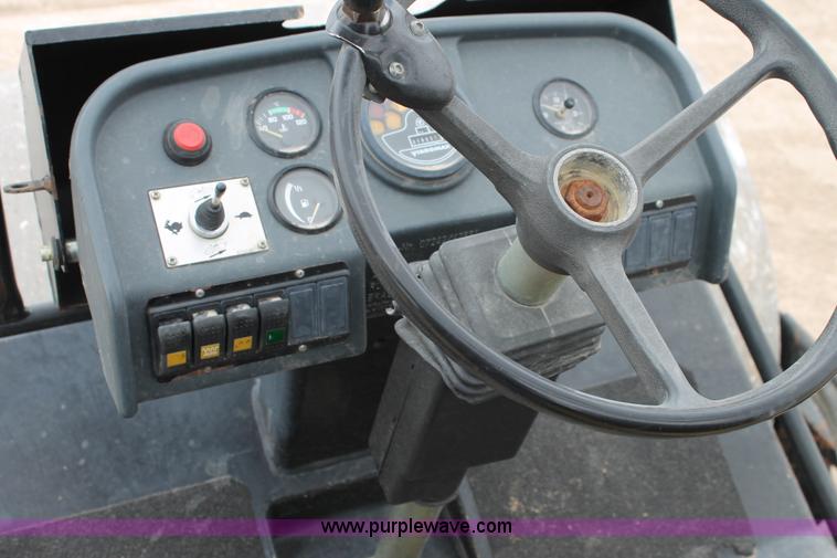 image for item G5733 JCB VM115 Vibromax roller