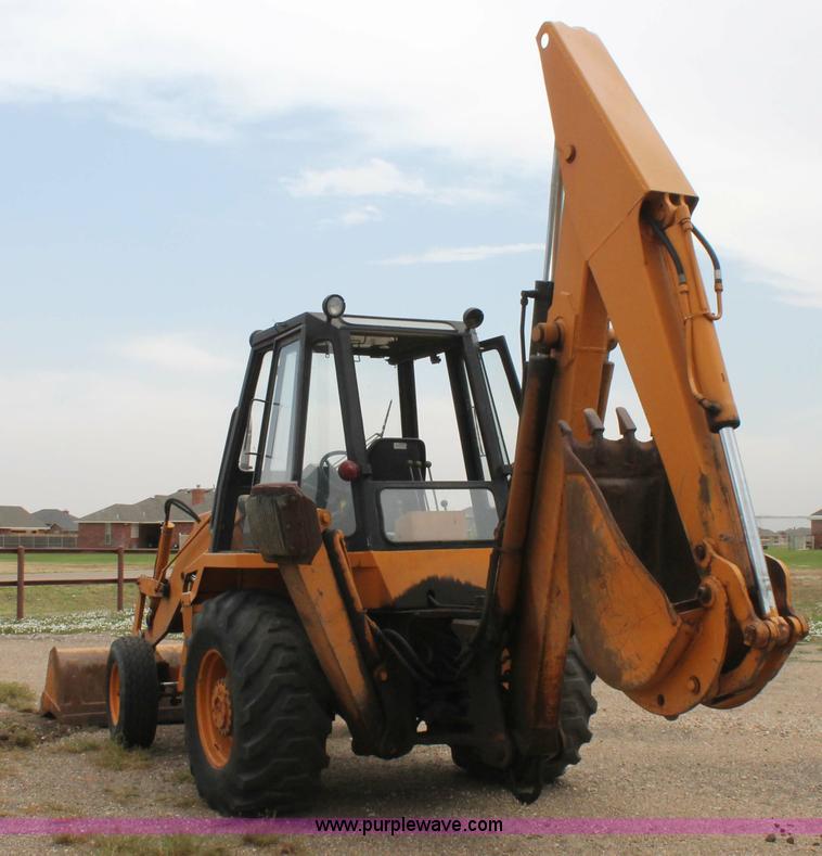 image for item G5736 1978 Case 680G backhoe