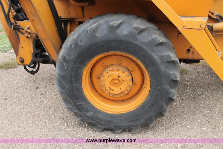 image for item G5736 1978 Case 680G backhoe