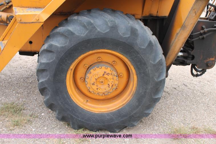 image for item G5736 1978 Case 680G backhoe