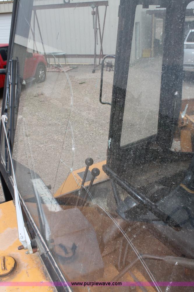 image for item G5736 1978 Case 680G backhoe