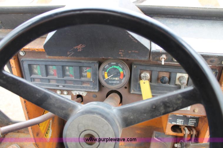 image for item G5736 1978 Case 680G backhoe