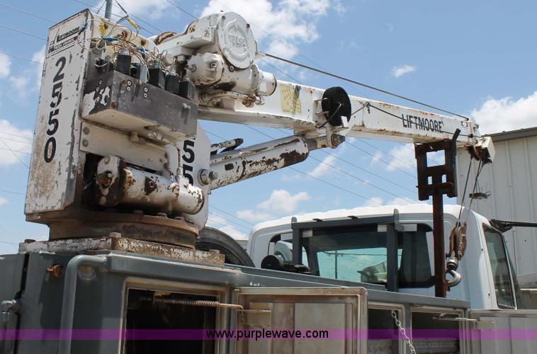 image for item G5737 2003 International DuraStar 4300 service truck