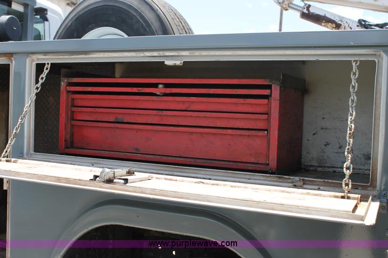 image for item G5737 2003 International DuraStar 4300 service truck