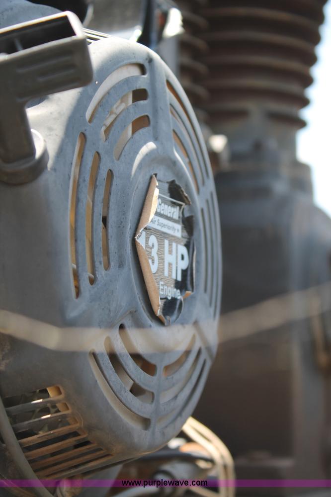 image for item G5737 2003 International DuraStar 4300 service truck