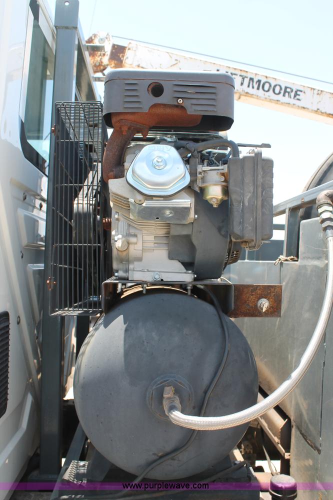 image for item G5737 2003 International DuraStar 4300 service truck