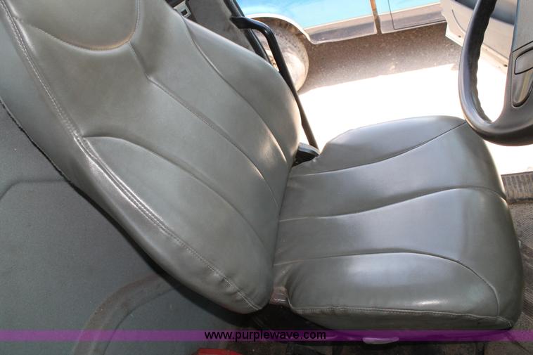 image for item G5737 2003 International DuraStar 4300 service truck