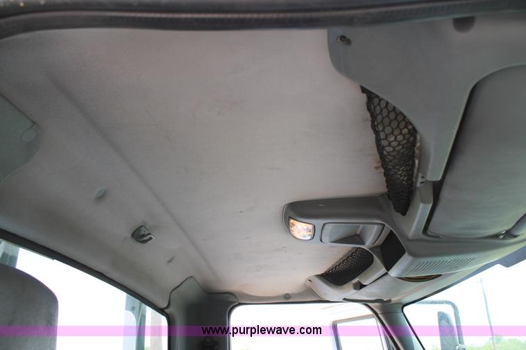 image for item G5737 2003 International DuraStar 4300 service truck