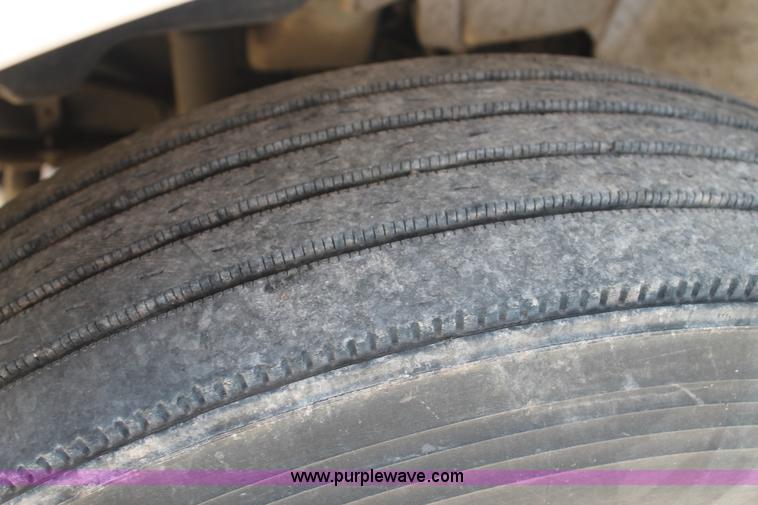 image for item G5737 2003 International DuraStar 4300 service truck