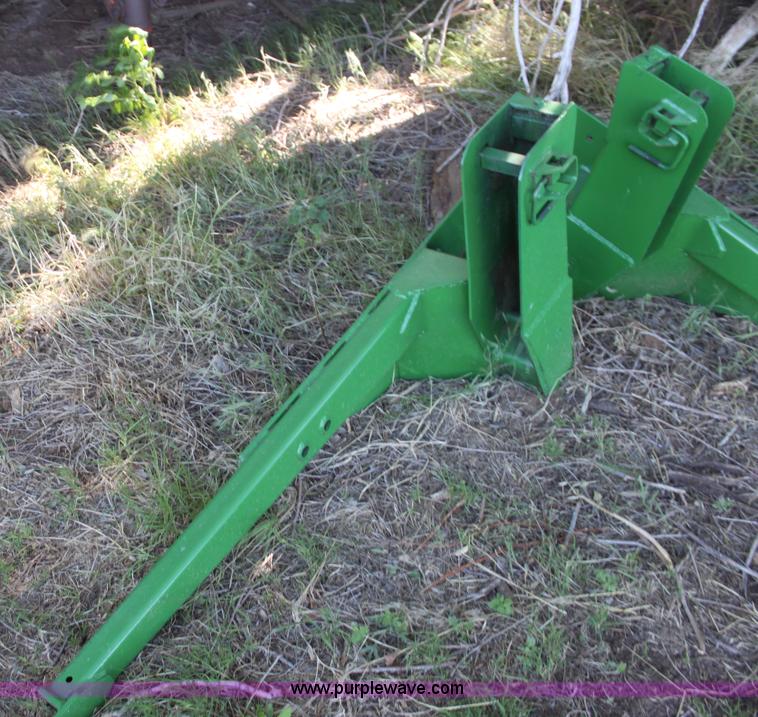 image for item H7481 John Deere 260 loader