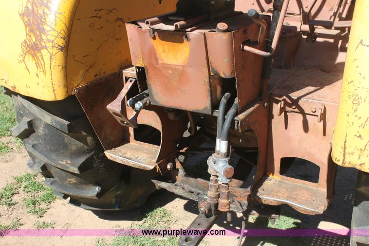 image for item H7482 Minneapolis Moline G-VI tractor