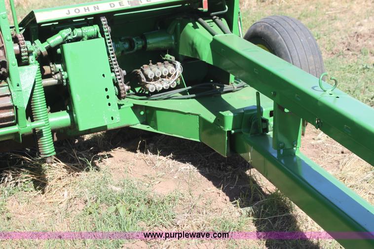image for item H7483 John Deere 3960 silage cutter