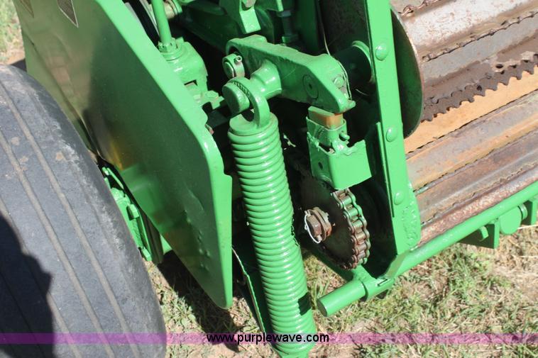 image for item H7483 John Deere 3960 silage cutter