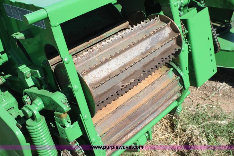 image for item H7483 John Deere 3960 silage cutter
