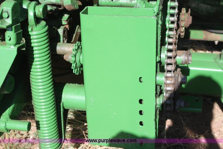 image for item H7483 John Deere 3960 silage cutter