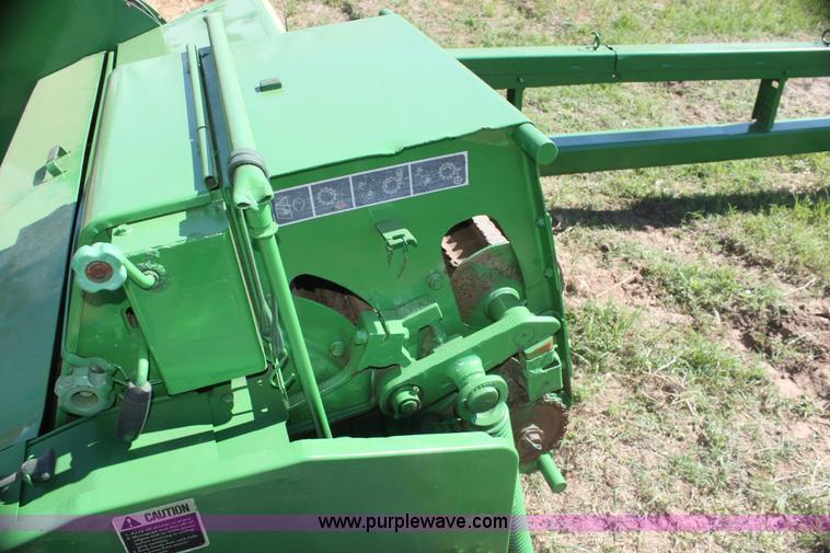 image for item H7483 John Deere 3960 silage cutter