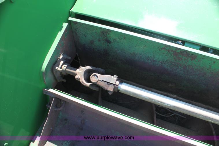 image for item H7483 John Deere 3960 silage cutter