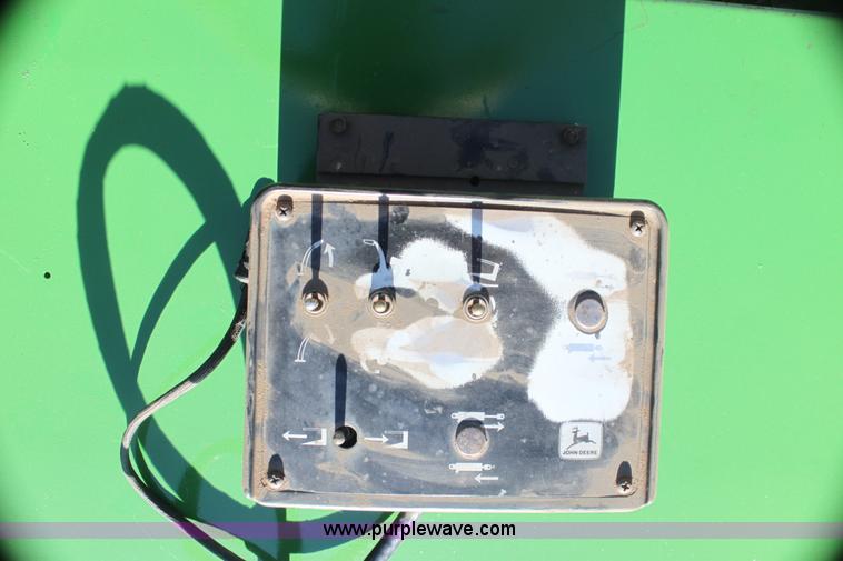 image for item H7483 John Deere 3960 silage cutter