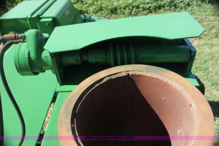 image for item H7483 John Deere 3960 silage cutter