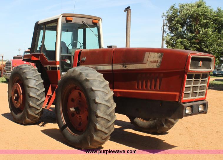 image for item H7484 1981 International 3388 2+2 4WD tractor