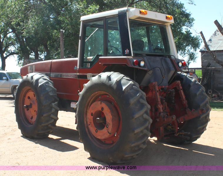 image for item H7484 1981 International 3388 2+2 4WD tractor