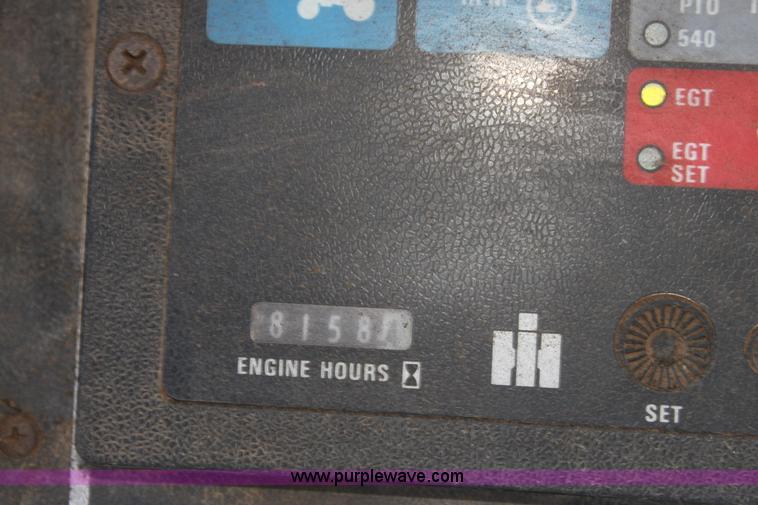 image for item H7484 1981 International 3388 2+2 4WD tractor