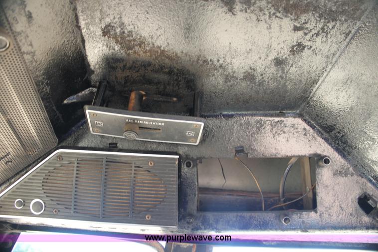 image for item H7484 1981 International 3388 2+2 4WD tractor