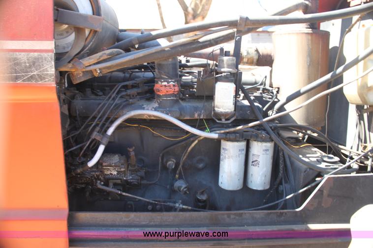 image for item H7484 1981 International 3388 2+2 4WD tractor